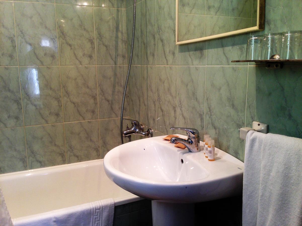 Hostal La Marina Platja d'Aro Esterno foto