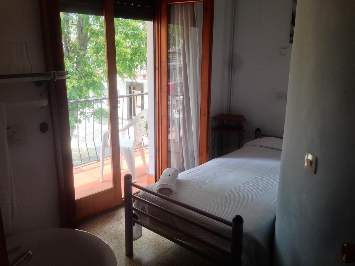 Hostal La Marina Platja d'Aro Esterno foto